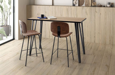 Tables &amp; Chaises